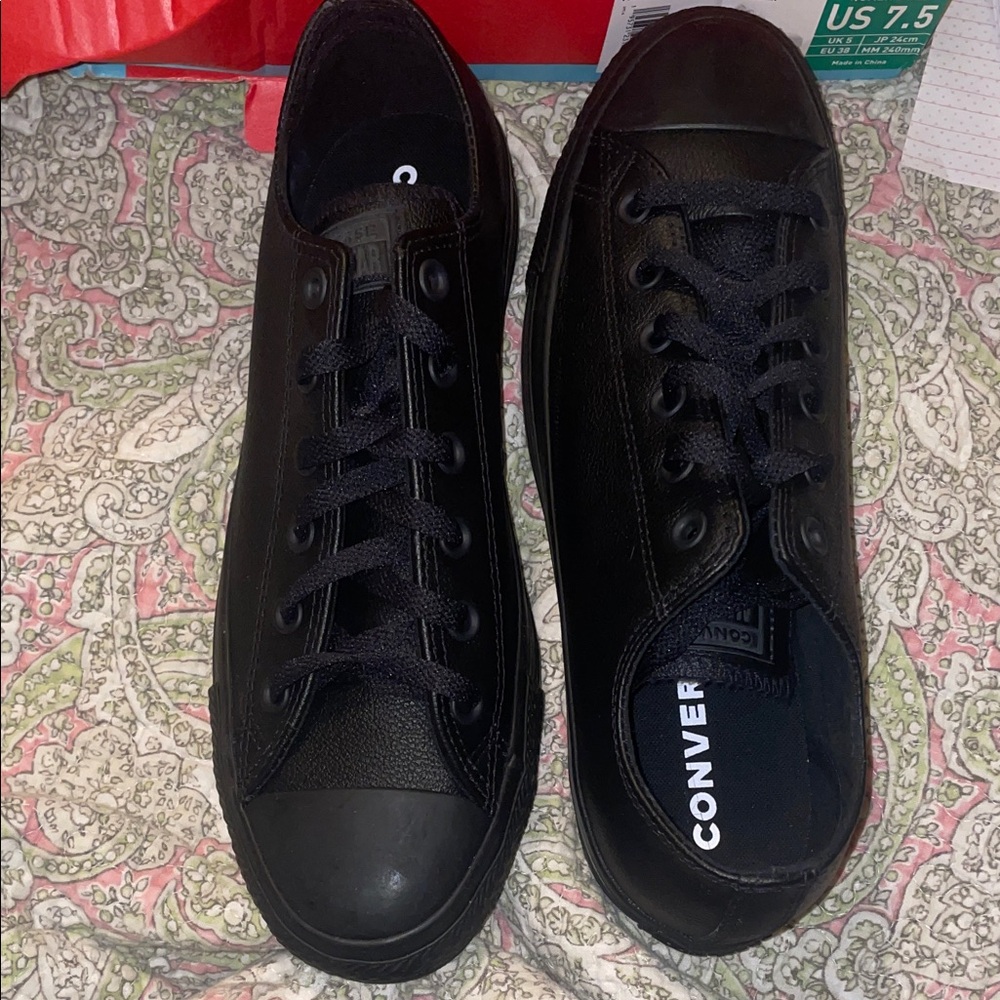 Convers Black Sneakers